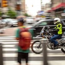 moto nel traffico urbano